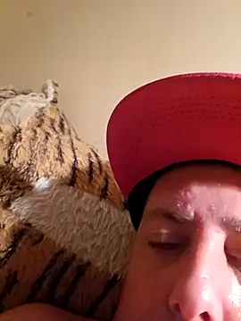 HeteroHotGuy1 online show from October 10, 2025, 10:43 pm