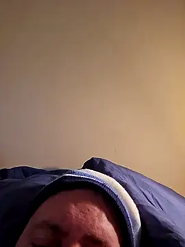 HeteroHotGuy1 online show from March 17, 2025, 4:33 pm