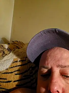 HeteroHotGuy1 online show from February 16, 2025, 12:08 am