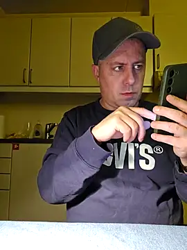 HeteroHotGuy1 online show from January 14, 2025, 2:50 am