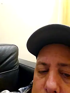 HeteroHotGuy1 online show from February 22, 2025, 9:48 pm