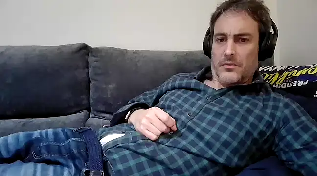 basquehotboy online show from March 15, 2025, 10:44 pm