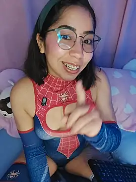 Snapshot of anni_ross chatting on February 27, 2026, 7:35 pm anni ross online show from February 27, 2026, 7:35 pm