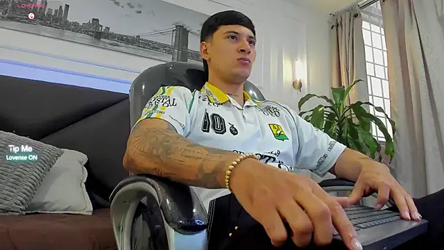 Damian23   online show from February 28, 2026, 1:11 pm