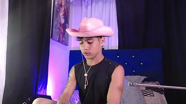 Snapshot of Sexys_Boys_Hot1 chatting on February 4, 2026, 1:22 am Sexys Boys Hot1 online show from February 4, 2026, 1:22 am