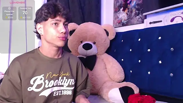 Sexys Boys Hot1 online show from November 9, 2025, 2:48 am