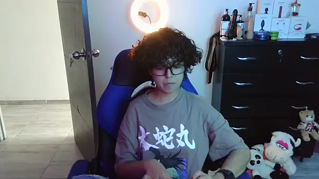 thomascooper7 online show from October 9, 2025, 7:14 pm