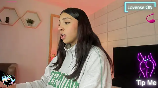 Christine Laam online show from October 20, 2025, 11:55 am