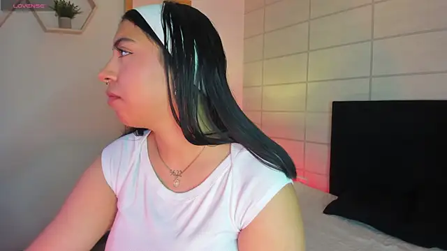 Christine Laam online show from November 27, 2025, 12:16 pm