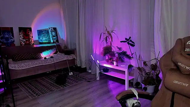 annallurings online show from January 31, 2025, 1:02 pm