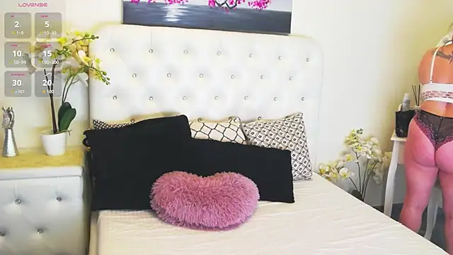 Ysabell01 online show from April 14, 2026, 4:28 am