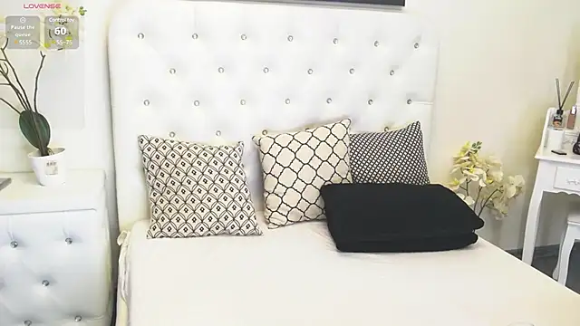 Ysabell01 online show from February 20, 2025, 5:23 am