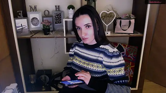 LaimaV  online show from December 15, 2024, 4:15 pm