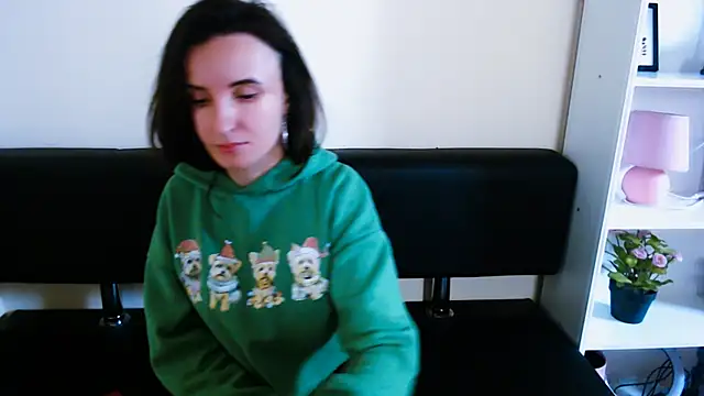 LaimaV  online show from December 28, 2024, 11:41 am