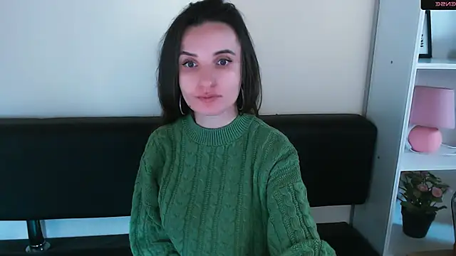 LaimaV  online show from January 2, 2025, 5:29 pm