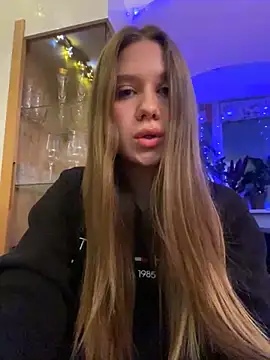 Bodee Cat  online show from December 6, 2024, 3:06 pm