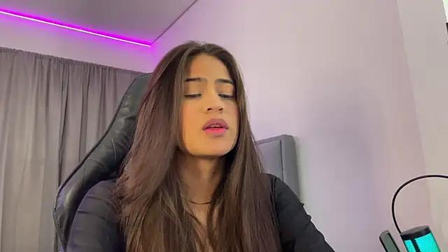 dereckbrownn online show from March 22, 2025, 10:59 pm