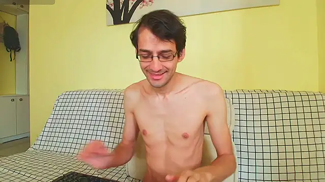 Snapshot of HungEddy chatting on September 9, 2025, 5:06 am HungEddy online show from September 9, 2025, 5:06 am