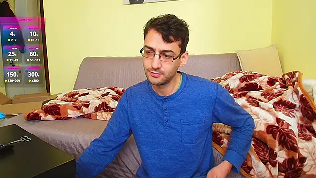 Snapshot of HungEddy chatting on February 26, 2025, 12:16 pm HungEddy online show from February 26, 2025, 12:16 pm