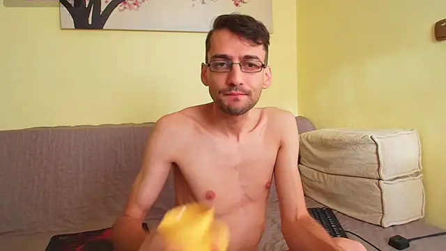 Snapshot of HungEddy chatting on September 22, 2025, 5:13 am HungEddy online show from September 22, 2025, 5:13 am