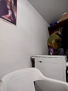 Snapshot of HungEddy chatting on January 16, 2025, 4:07 pm HungEddy online show from January 16, 2025, 4:07 pm