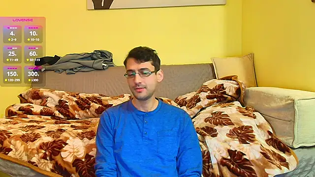 Snapshot of HungEddy chatting on February 25, 2025, 5:40 pm HungEddy online show from February 25, 2025, 5:40 pm