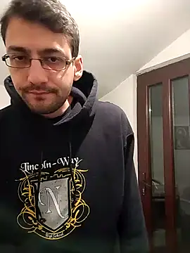 Snapshot of HungEddy chatting on January 17, 2025, 4:15 pm HungEddy online show from January 17, 2025, 4:15 pm