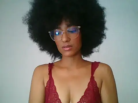 violettamartins online show from April 15, 2026, 9:26 pm