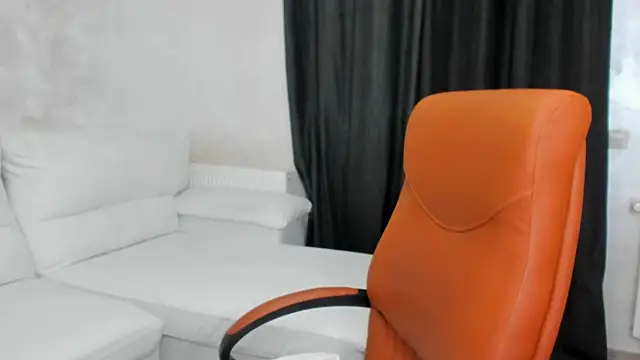 DiamondVelour online show from January 6, 2025, 9:00 pm