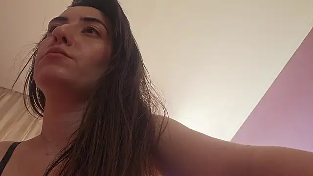 Snapshot of AlejandraDelaney chatting on June 25, 2026, 12:43 pm AlejandraDelaney online show from June 25, 2026, 12:43 pm