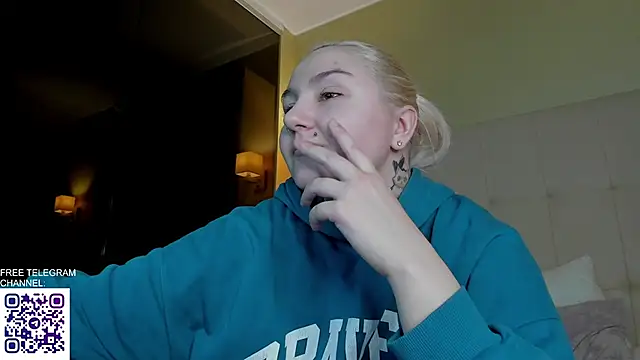 Debbie Taylor online show from December 4, 2025, 6:07 pm