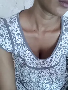 Snapshot of Rajni-Mehra chatting on October 10, 2025, 6:25 am Rajni-Mehra online show from October 10, 2025, 6:25 am