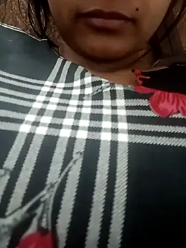 Snapshot of Rajni-Mehra chatting on March 18, 2025, 5:23 pm Rajni-Mehra online show from March 18, 2025, 5:23 pm