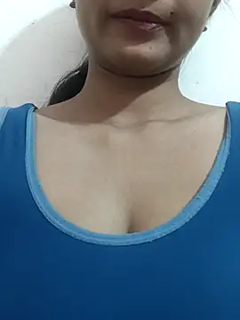 Snapshot of Rajni-Mehra chatting on October 15, 2025, 5:50 am Rajni-Mehra online show from October 15, 2025, 5:50 am