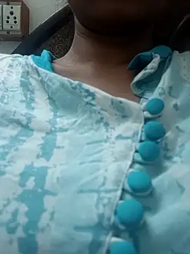 Snapshot of Rajni-Mehra chatting on March 17, 2025, 3:14 am Rajni-Mehra online show from March 17, 2025, 3:14 am