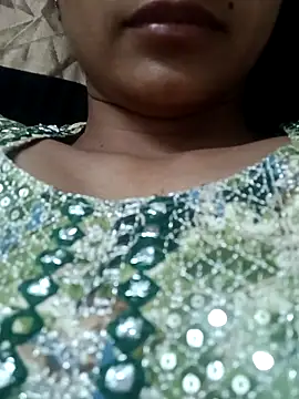 Snapshot of Rajni-Mehra chatting on March 15, 2025, 7:20 am Rajni-Mehra online show from March 15, 2025, 7:20 am