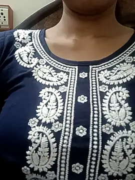 Snapshot of Rajni-Mehra chatting on March 12, 2025, 8:30 am Rajni-Mehra online show from March 12, 2025, 8:30 am