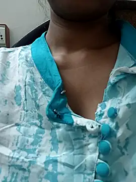 Snapshot of Rajni-Mehra chatting on March 16, 2025, 12:33 pm Rajni-Mehra online show from March 16, 2025, 12:33 pm