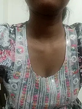 Snapshot of Rajni-Mehra chatting on March 17, 2025, 6:40 am Rajni-Mehra online show from March 17, 2025, 6:40 am