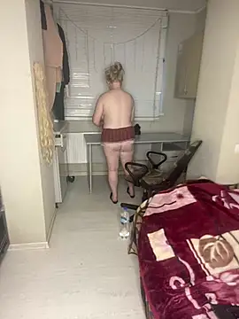 BrigitDani  online show from January 31, 2025, 1:34 pm