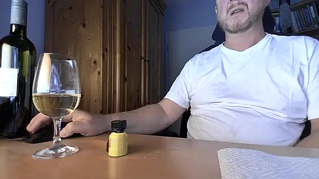 Tom PP cgn online show from October 6, 2025, 9:37 pm