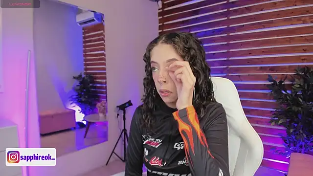 Sapphire Venuss online show from February 20, 2026, 12:51 am