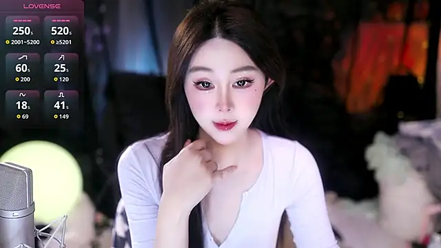 Evajoannana online show from December 2, 2025, 2:19 pm