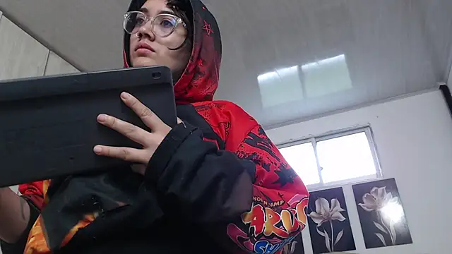 lily f00x online show from September 15, 2025, 12:38 pm