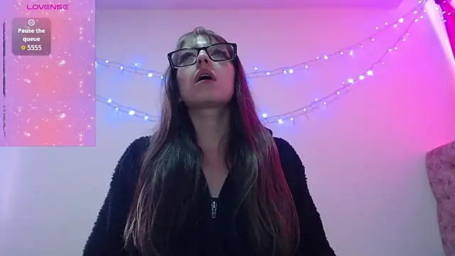 Aurora blossom   online show from December 15, 2025, 7:20 pm