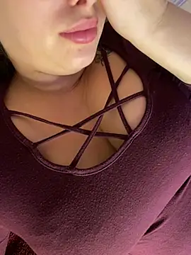 69Laura696 online show from February 20, 2025, 2:46 pm