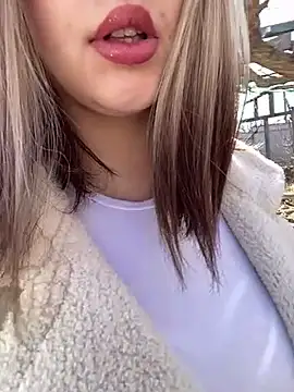 69Laura696 online show from March 7, 2025, 9:51 am