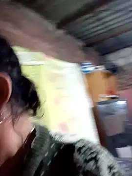 yovana13 online show from October 4, 2025, 3:02 pm