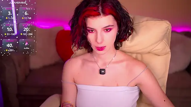 HaylaAmber online show from March 25, 2026, 2:05 pm