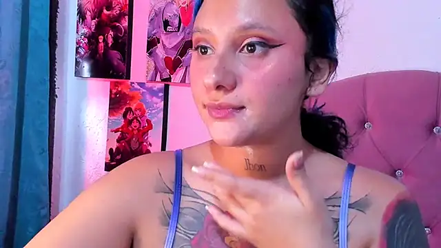 Mila nixon02 online show from April 18, 2026, 7:07 pm